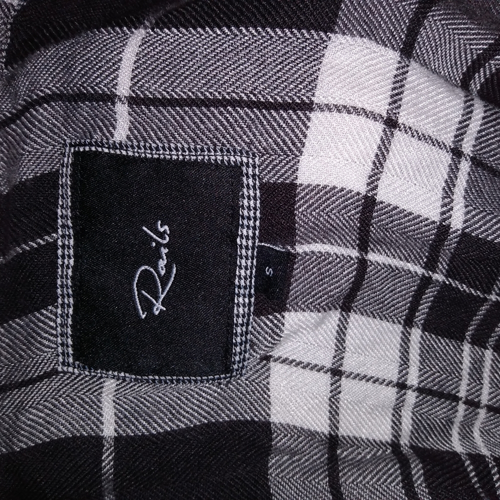 COPY - Rails plaid top - Picture 3 of 4